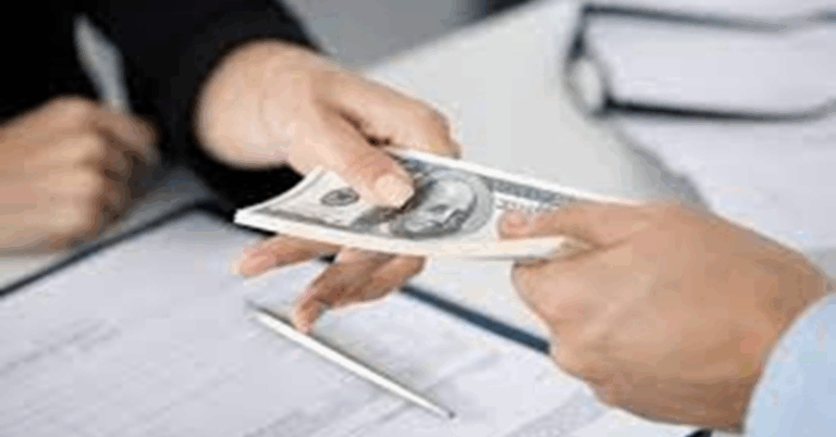 Moneylender in Singapore: What to Know Before You Borrow